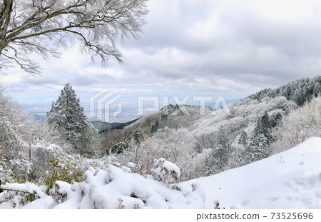 從Kongo_Winter_3的山頂觀看 從Kongo_Winter_3的山頂觀看 73525696