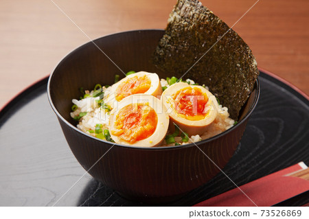 Boiled egg bowl 73526869