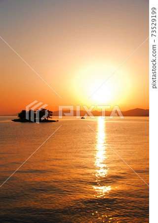 《Shimane Prefecture》 Evening view of Lake Shinji 73529199