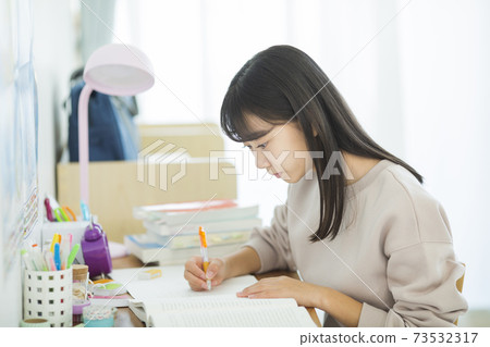 A girl who studies 73532317