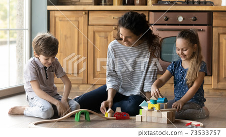 Banner view of happy mom play toys with children 73533757