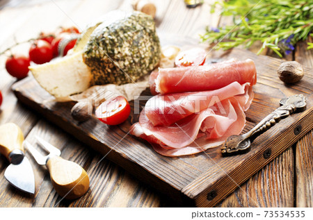 italian antipasto 73534535