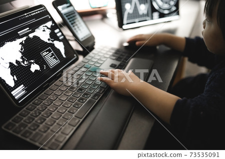 網絡世界中的幼兒 73535091