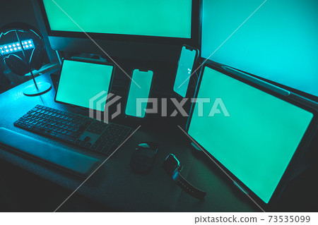 Cyber desk Cyber desk 73535099