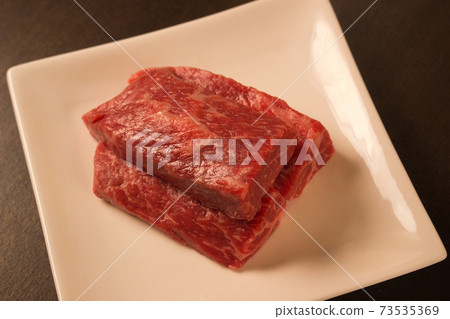 Domestic Japanese black beef peach (Kamenoko) block 73535369
