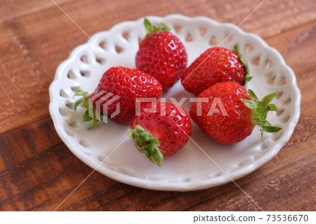草莓 73536670