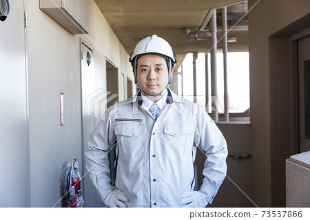 Repairs, inspections, helmets, men in work clothes, Repairs, inspections, helmets, men in work clothes, 73537866