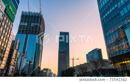 日本的東京城市景觀,希望重建夕陽下閃耀的東京車站八重洲出口 日本的東京城市景觀,希望重建夕陽下閃耀的東京車站八重洲出口 73541382