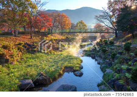 亞瑟水上樂園亞瑟遺跡清晨的風景秋天的風景 亞瑟水上樂園亞瑟遺跡清晨的風景秋天的風景 73542663