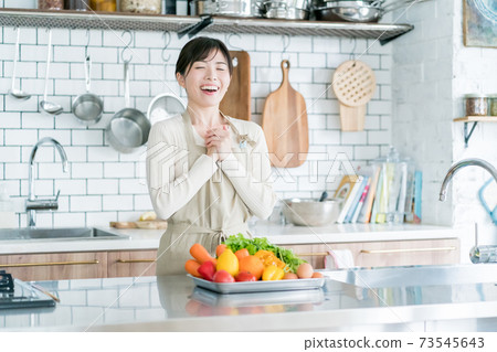 Housewife who inspires the menu 73545643