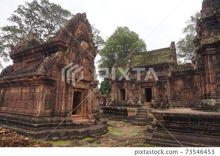 Banteay Srei, the treasure of Angkor art 73546453