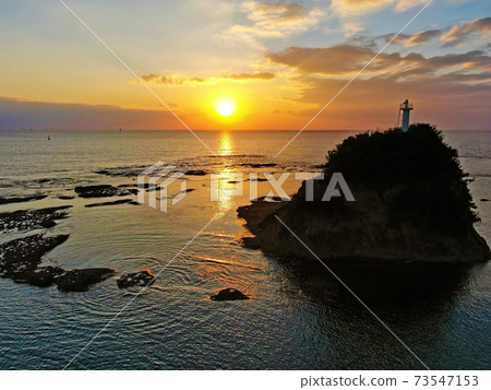 100 selections of nature in Japan / 100 selections of Asahi and Sunset in Wakayama Prefecture Tanabe City, Wakayama Prefecture "Tenjinzaki" 100 selections of nature in Japan / 100 selections of Asahi and Sunset in Wakayama Prefecture Tanabe City, Wakayama Prefecture "Tenjinzaki" 73547153