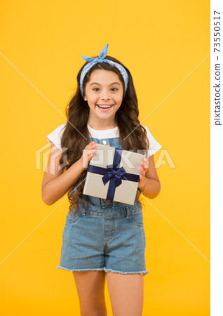 gift she expected. small girl customer open gift. happy  73550517