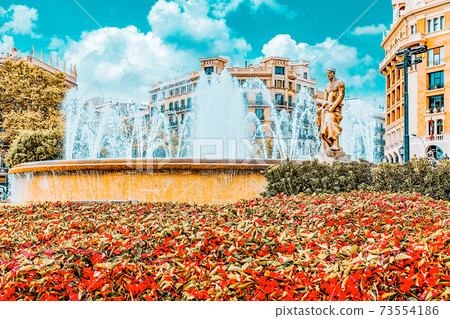 Placa de Catalynia(Square of Catalunia) ,Barcelona.Spain. Placa de Catalynia(Square of Catalunia) ,Barcelona.Spain. 73554186