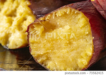 Grilled potato Yakiimo Ishiyakiimo 73562415