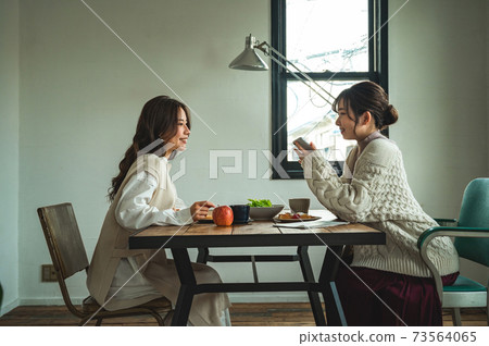 Portrait Portrait 73564065