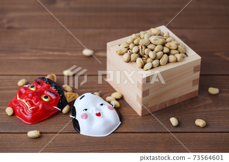 Bean Maki Setsubun Bean Demon Mask Wooden Table Bean Maki Setsubun Bean Demon Mask Wooden Table 73564601
