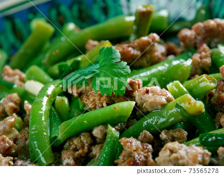 Tender Green Beans with Meat Tender Green Beans with Meat 73565278