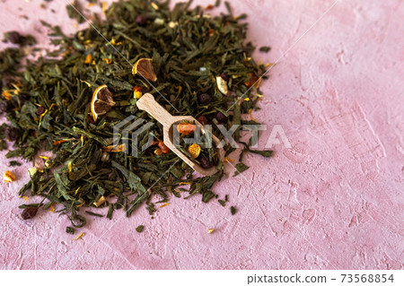 Pile of green leaves Sencha tea Pile of green leaves Sencha tea 73568854