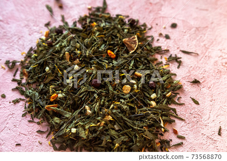 Pile of green leaves Sencha tea Pile of green leaves Sencha tea 73568870