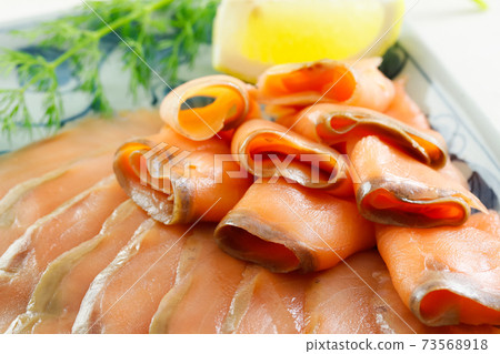 煙熏三文魚 73568918