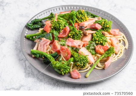 Rape blossoms and bacon pasta Rape blossoms and bacon pasta 73570560