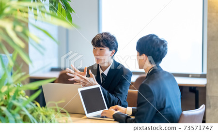 Business men cafe interview 73571747