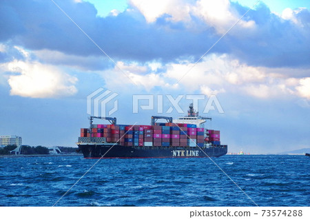 A view of the container ship entering Osaka Port from the Diamond Point 73574288