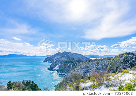 Kyoto Tango Peninsula winter coastal scenery 73575068