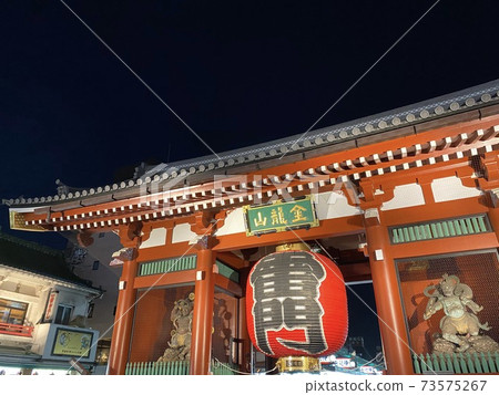 Kaminarimon Gate of Sensoji Temple (Asakusa, Taito-ku, Tokyo) 73575267
