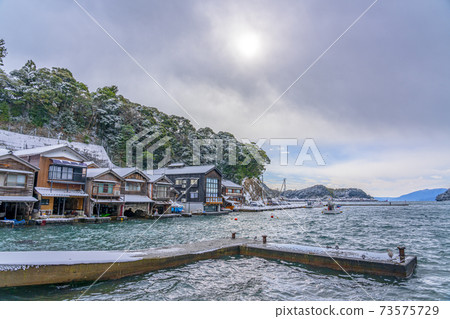 Boathouses of Ine, Kyoto (winter) Boathouses of Ine, Kyoto (winter) 73575729