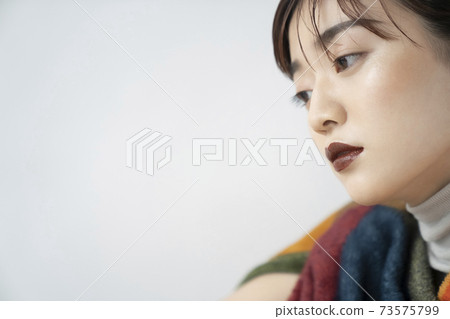 Cool makeup female portrait Cool makeup female portrait 73575799