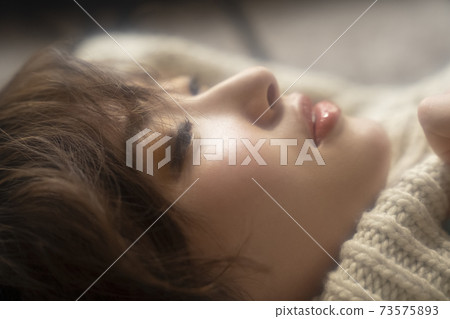 A soft portrait of a woman A soft portrait of a woman 73575893
