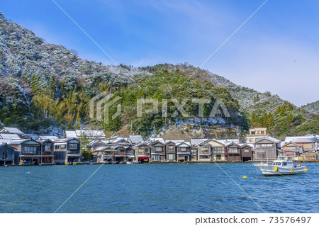Boathouses of Ine, Kyoto (winter) Boathouses of Ine, Kyoto (winter) 73576497