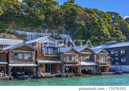 Boathouses of Ine, Kyoto (winter) 73576503