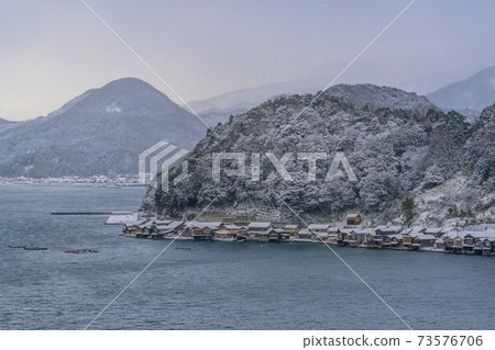 Kyoto Ine Bay scenery (winter) Kyoto Ine Bay scenery (winter) 73576706