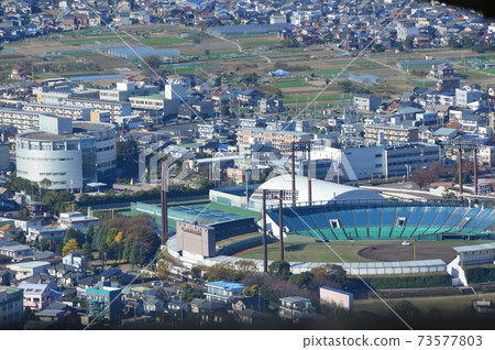 從金閣山（岐阜縣岐阜市）觀看的“Nagara畫廊棒球場” 73577803