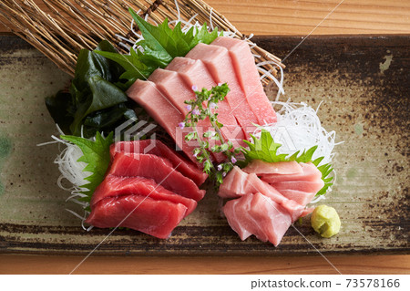 三種主要壽司,中托羅,大托羅和瘦肉 三種主要壽司,中托羅,大托羅和瘦肉 73578166