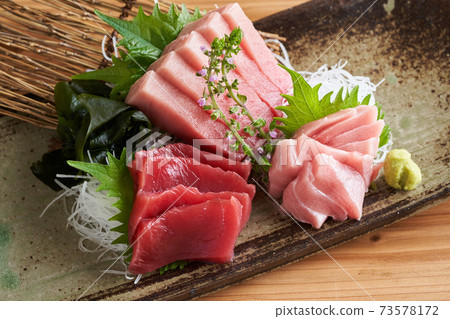 Three kinds of tuna, medium fatty tuna, large fatty tuna, and lean meat Three kinds of tuna, medium fatty tuna, large fatty tuna, and lean meat 73578172