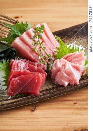 Three kinds of tuna, medium fatty tuna, large fatty tuna, and lean meat Three kinds of tuna, medium fatty tuna, large fatty tuna, and lean meat 73578184