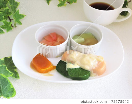 Delicious and easy-to-eat mousse long-term care food 73578942