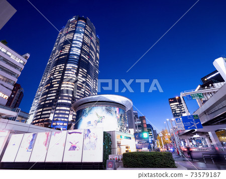 六本木新城在黃昏，東京 73579187
