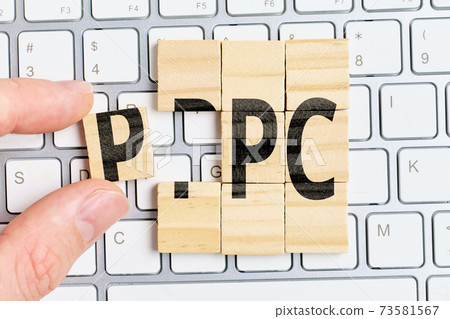 Model pay per click PPC for advertising on websites. Model pay per click PPC for advertising on websites. 73581567