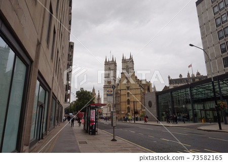 Discover St. Paul's Cathedral, walk around London Discover St. Paul's Cathedral, walk around London 73582165