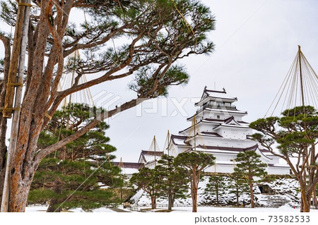 Tsuruga Castle (Wakamatsu Castle) in winter, Aizuwakamatsu City, Fukushima Prefecture Tsuruga Castle (Wakamatsu Castle) in winter, Aizuwakamatsu City, Fukushima Prefecture 73582533