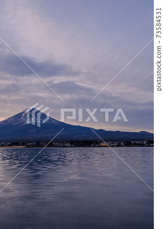 Cloudy sky, Mt. Fuji and Lake Kawaguchi Cloudy sky, Mt. Fuji and Lake Kawaguchi 73584531