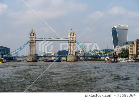 Iconic Tower Bridge connecting Londong with Southwark on the Thames River Iconic Tower Bridge connecting Londong with Southwark on the Thames River 73585364