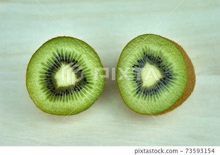 Kiwi fruit	 73593154