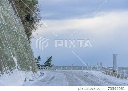 Snowfall area drive image 73594061