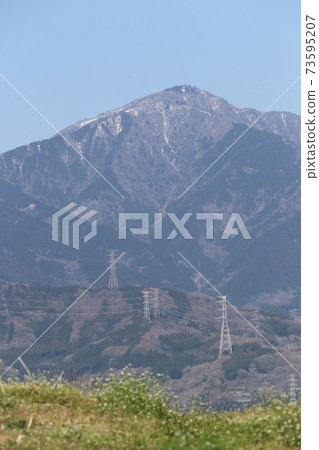 Spring mountain and fresh green Spring mountain and fresh green 73595207